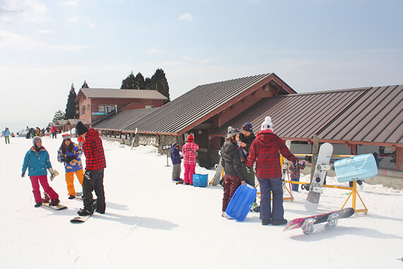 学割 電車割 滋賀県の琵琶湖が一望できるスキー場 びわこ箱館山